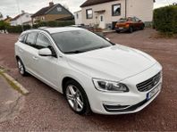 Volvo V60 D5 Plug-in Hybrid AWD Geartronic Momentum Euro 6