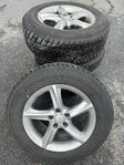 Audi Q5 dubbade Yokohama vinterdäck 17 tum 