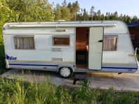 Bürstner 480 TK (2002) – Pålitlig och rymlig familjevagn