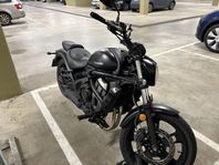 NYSERVAD Kawasaki Vulcan S 650-Endast 450 mil | Nära nyskick