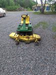 John Deere 525