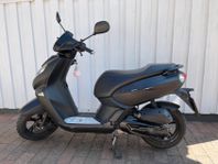 PEUGEOT Kisbee SVART 