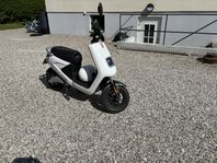 Snygg elmoped i mycket bra skick