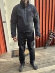 Nära nytt MC-ställ Rukka GORE-TEX Pro, Hjälm SHOEI GT-Air II