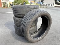 Bridgestone Turanza 245/45R18 i utmärkt skick