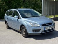 Ford Focus Kombi 1.8 ny servad