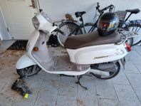 Klass 1 Moped, Sym fiddle