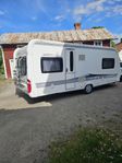 Hobby 560 UL Excellent 2012 Barnkammarvagn med Queenbädd
