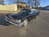 Chrysler New Yorker 4-dörrars Hardtop 6.8 V8