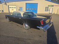 Chrysler New Yorker 4-dörrars Hardtop 6.8 V8