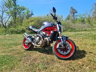 Ducati monster 821