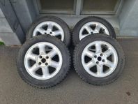 Original Renault fälg med dubbade vinterdäck 15"