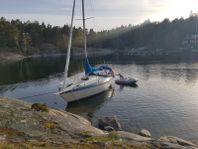 Maxi 87, nyare motor, båtplats kan följa med.
