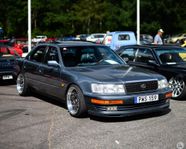 Lexus LS 400