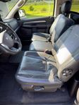 Dodge Ram 1500 Laramie 5,7L HEMI 349Hk 4WD A-traktor
