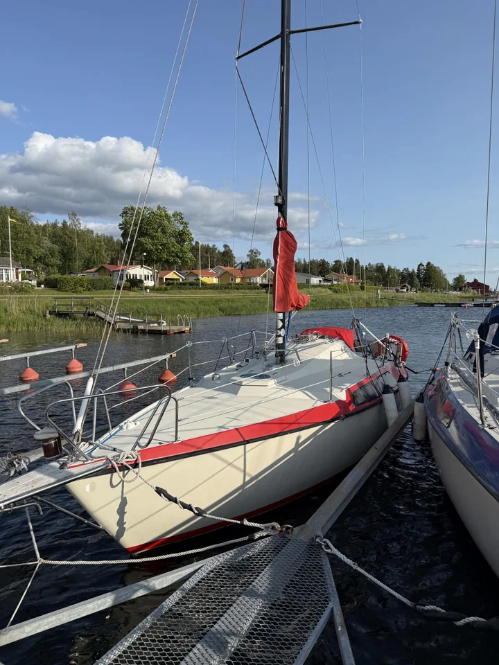 Maxi 77 image