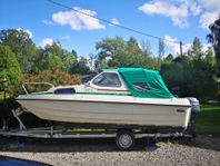 Flipper 580 Cabin med 60 hk Yamaha 4-takt och trailer