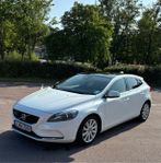 Volvo V40 D2 Powershift Momentum Euro 5 NY SERVAD