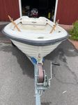 Uttern 4050 inkl. motor Mercury 4 stroke 9.9 & trailer