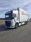 Volvo med kyl/frys skåp