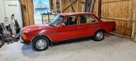 Mercedes-Benz 200 -83