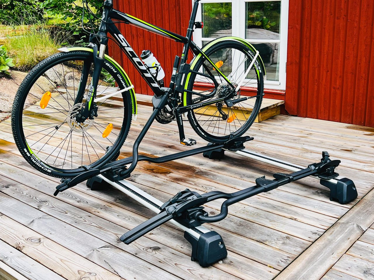 Takräcke V90 med två cykelhål...