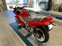 Honda vfr 750f rc36