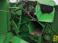 John Deere 678