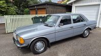 Mercedes-Benz 300 D svensksåld besiktad Manuell