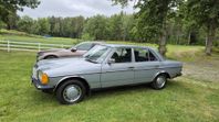 Mercedes-Benz 300 D svensksåld besiktad Manuell