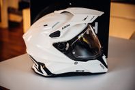 Adventurehjälm - Airoh Commander 2 - vit - Stl Large 59-60