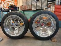 18×10 tums American racing tt2 polerade kompletta med däck