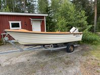 Crescent 498 med 40 hk Johnson