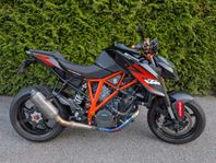 Ktm Superduke 1290 R Kolfiber Edt Låga Mil! Toppskick! 
