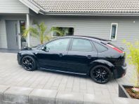 Ford Focus 1,8 125hk Titanium RS Style Unik