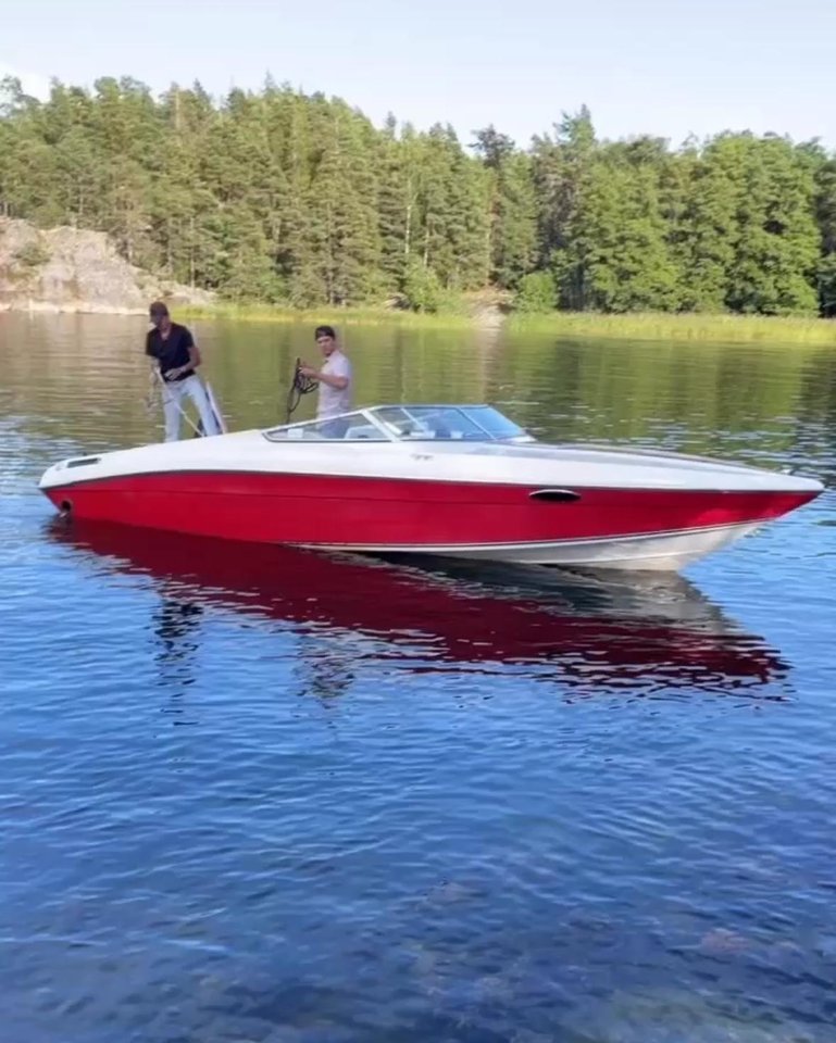 Rinker Captiva 236