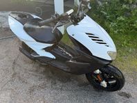 Fin Yamaha Aerox -09 säljes