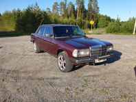 Mercedes-Benz W123 240D
