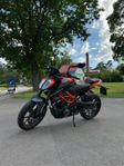 KTM 390 Duke A2 (400mil, justerbar fjädring, bluetooth)