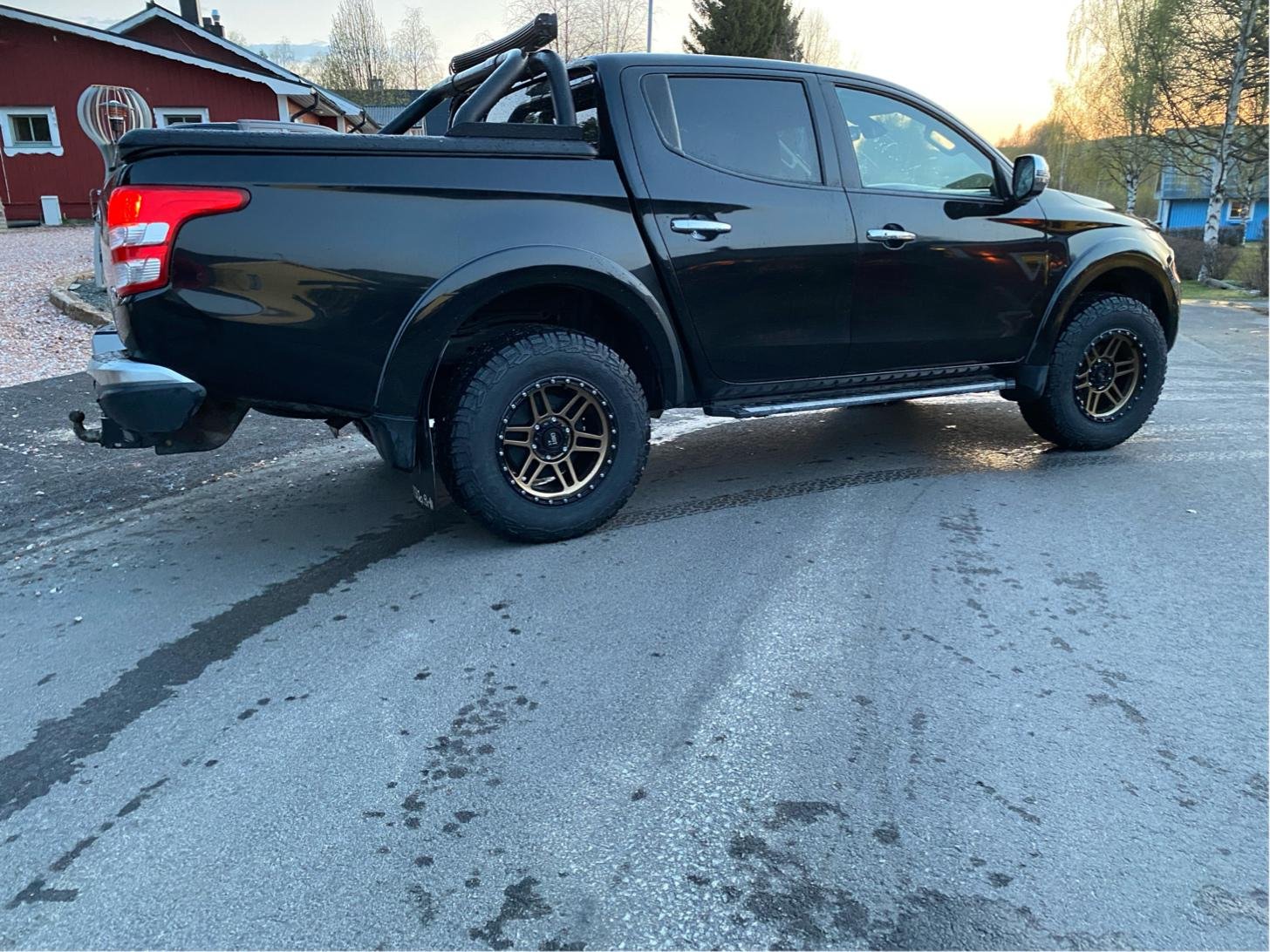 Mitsubishi L200 Double Cab 2.4 IC/TC DI-D 4WD Automatic, 181hp, 2017