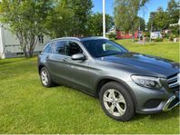 Mercedes Benz GLC 220 d nyskick, en 70 årig ägare