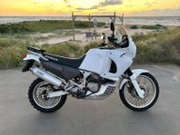 Honda Africa Twin XRV750