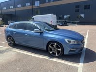 Volvo V60 D5 Momentum, R-Design