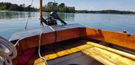 Segelbåt i trä
