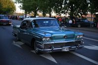 Buick Super 4-dörrars Riviera 6.0 V8