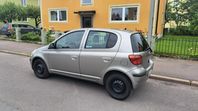 Toyota Yaris superfin lågmilare 