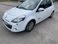 Renault Clio 5-dörrars Halvkombi 1.2 lågmila7500 mil Byte
