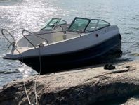 Uttern T55 Exclusive - Mercury 90 hk