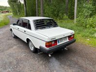 Volvo 244 240 4-door 2.0 DL