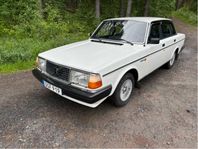 Volvo 244 240 4-door 2.0 DL